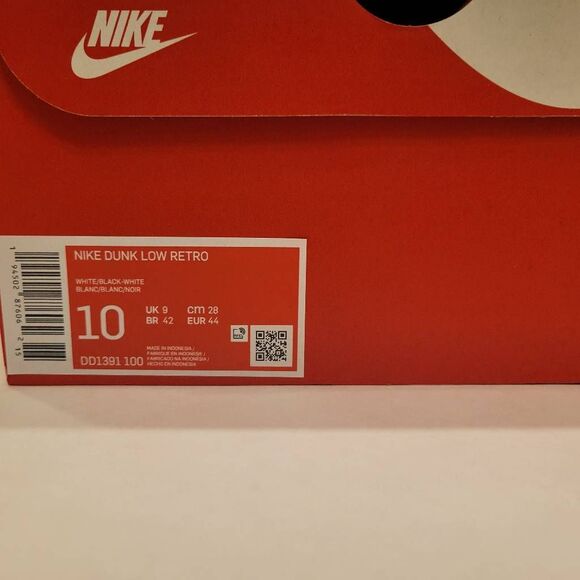 Nike Dunk Low Retro 'Panda' Shoe Size 10 - Picture 8 of 8